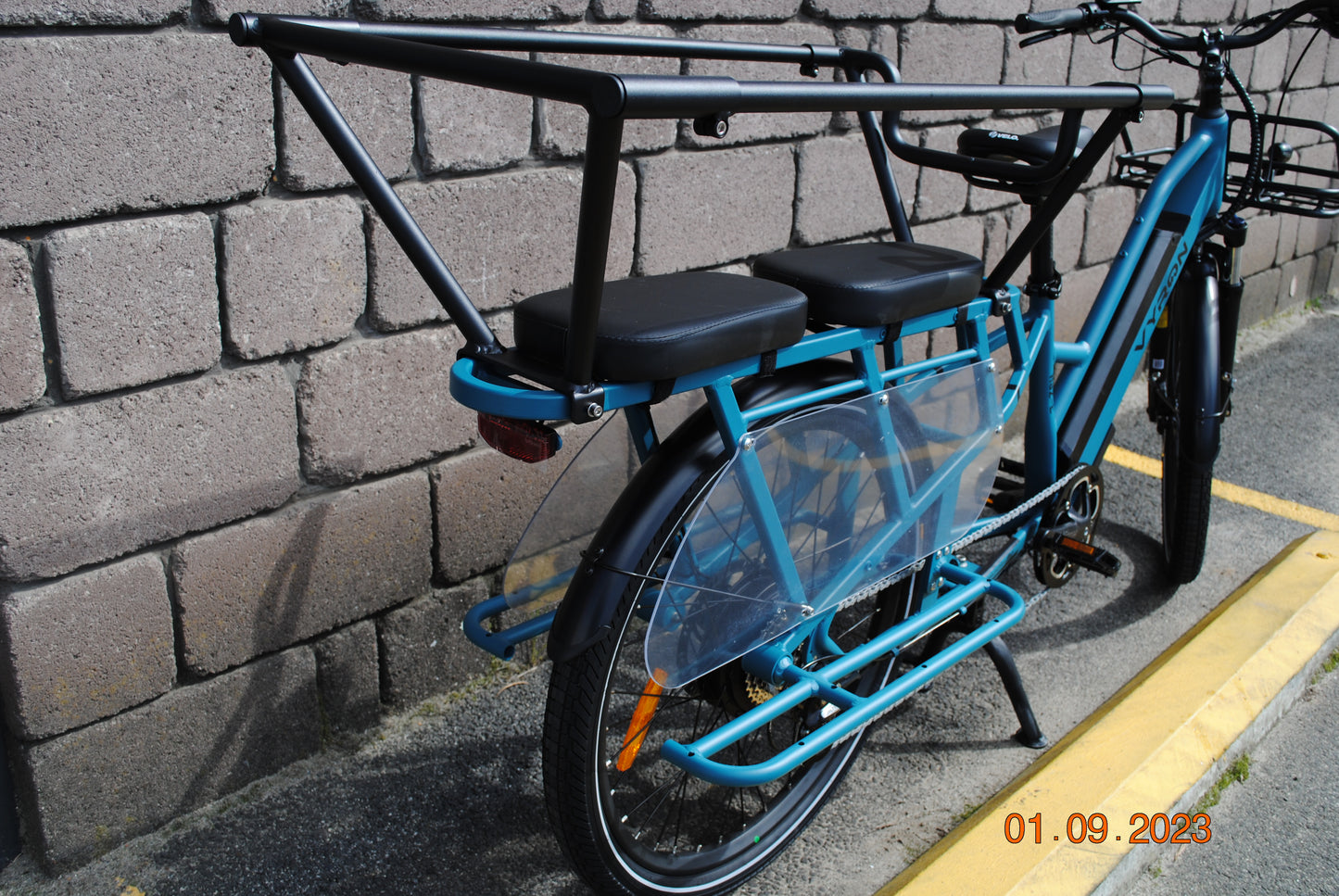 VYRON Haz-E Electric cargo bike